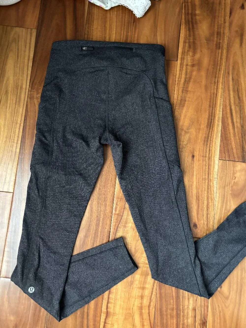 Lululemon Dark Grey Herringbone Ankle Leggings - Side Pockets - Size 4